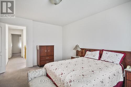 618 Beatrice Drive, Ottawa, ON - Indoor Photo Showing Bedroom