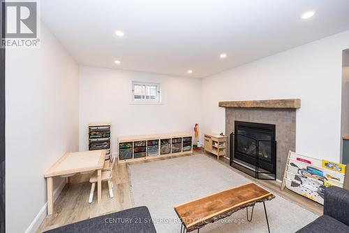 1343 Leaside Avenue N, Ottawa, ON - Indoor Photo Showing Living Room With Fireplace