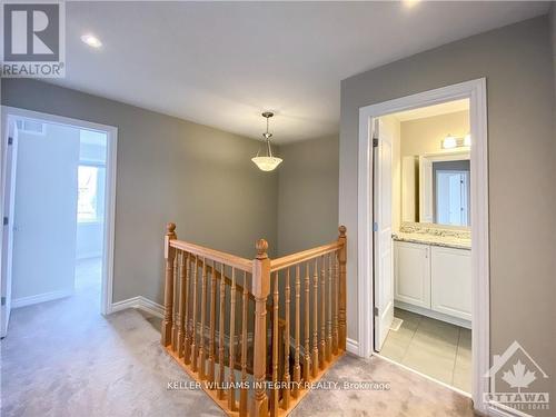 101 Westover Crescent, Ottawa, ON - Indoor Photo Showing Other Room