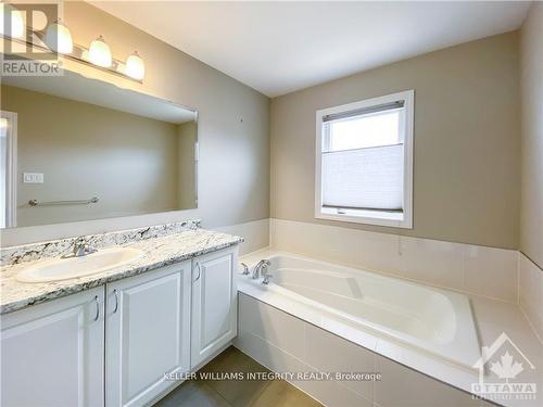 101 Westover Crescent, Ottawa, ON - Indoor Photo Showing Bathroom