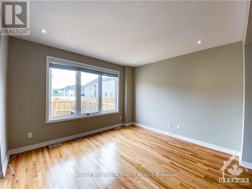 101 Westover Crescent, Ottawa, ON - Indoor Photo Showing Other Room