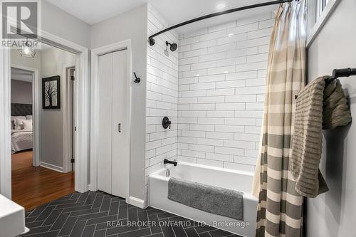 6654 Carolin Court, Ottawa, ON - Indoor Photo Showing Bathroom