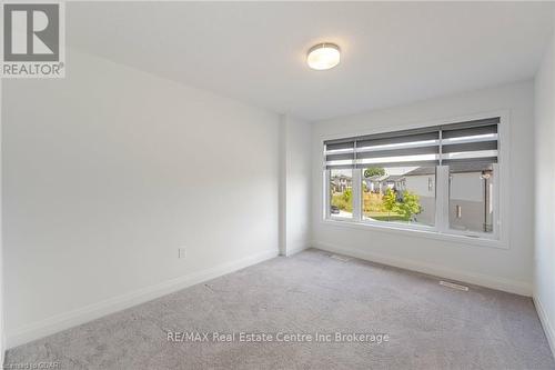 43 Ferris Circle, Guelph (Hanlon Industrial), ON - Indoor Photo Showing Other Room