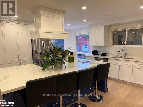 1235 Barkway Road, Gravenhurst (Ryde), ON - Indoor Photo Showing Kitchen