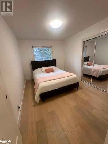 1235 Barkway Road, Gravenhurst (Ryde), ON - Indoor Photo Showing Bedroom