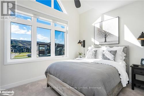 176 Springside Crescent Crescent, Blue Mountains (Blue Mountain Resort Area), ON - Indoor Photo Showing Bedroom