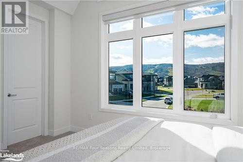 176 Springside Crescent Crescent, Blue Mountains (Blue Mountain Resort Area), ON - Indoor Photo Showing Bedroom