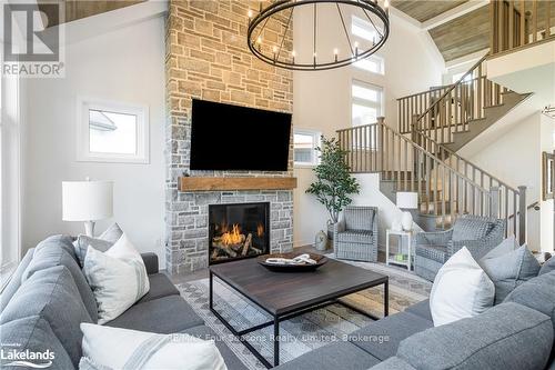 176 Springside Crescent Crescent, Blue Mountains (Blue Mountain Resort Area), ON - Indoor Photo Showing Living Room With Fireplace