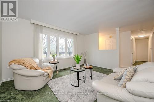 4 Lambert Crescent, Guelph (College), ON - Indoor Photo Showing Living Room