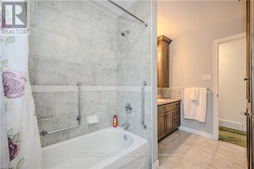 4 Lambert Crescent, Guelph (College), ON - Indoor Photo Showing Bathroom