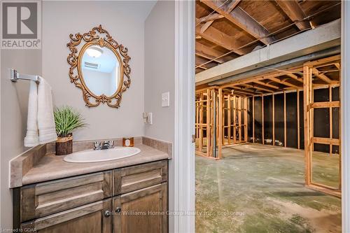 4 Lambert Crescent, Guelph (College), ON - Indoor Photo Showing Bathroom