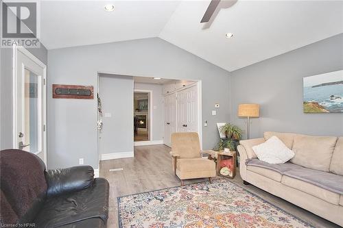 497 Brunswick Street, Stratford, ON - Indoor Photo Showing Living Room