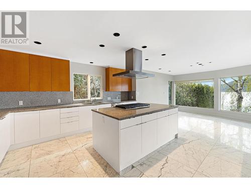 Xxx2 Arbutus Road, West Vancouver, BC - Indoor Photo Showing Kitchen