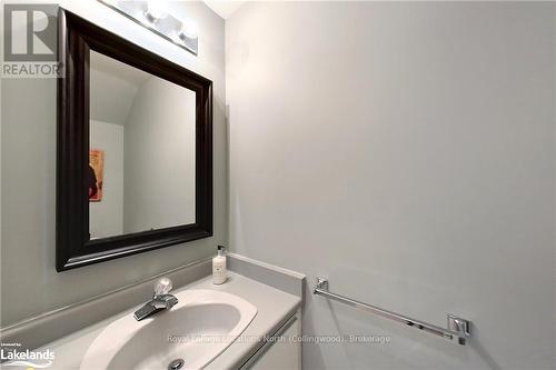 6 Port Road, Collingwood, ON - Indoor Photo Showing Bathroom