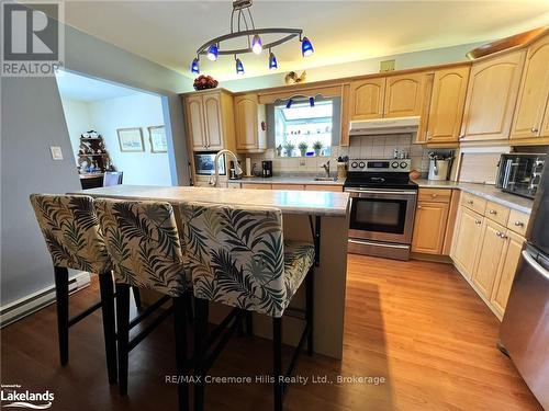 42 Francis Street, Clearview (Creemore), ON - Indoor Photo Showing Kitchen