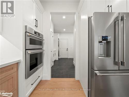 1778 Warminster Side Road, Oro-Medonte (Warminister), ON - Indoor Photo Showing Kitchen