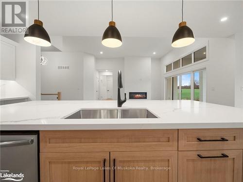 1778 Warminster Side Road, Oro-Medonte (Warminister), ON - Indoor Photo Showing Kitchen With Double Sink