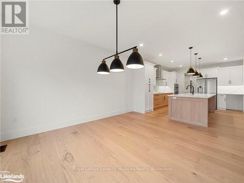 1778 Warminster Side Road, Oro-Medonte (Warminister), ON - Indoor Photo Showing Kitchen