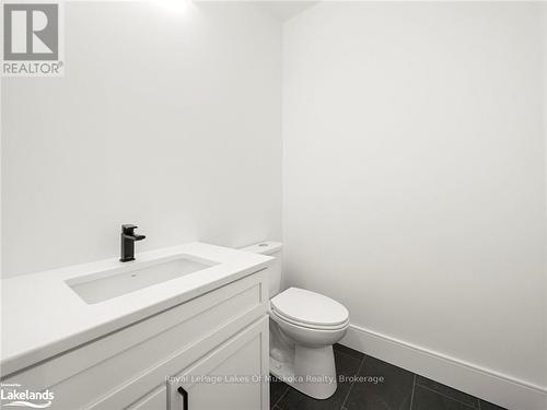 1778 Warminster Side Road, Oro-Medonte (Warminister), ON - Indoor Photo Showing Bathroom