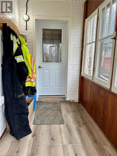 641 10Th Avenue, Hanover, ON - Indoor Photo Showing Other Room