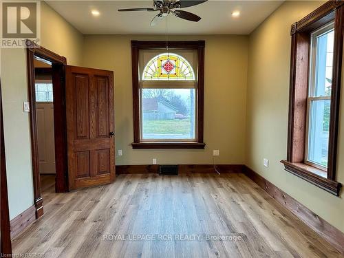 641 10Th Avenue, Hanover, ON - Indoor Photo Showing Other Room