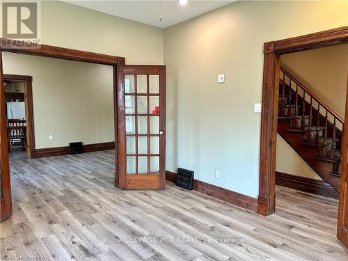 641 10Th Avenue, Hanover, ON - Indoor Photo Showing Other Room