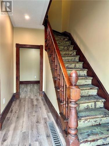 641 10Th Avenue, Hanover, ON - Indoor Photo Showing Other Room