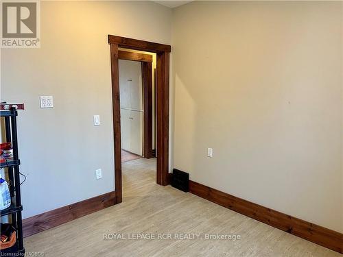 641 10Th Avenue, Hanover, ON - Indoor Photo Showing Other Room