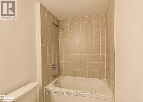 25 Wyn Wood Lane Lane, Orillia, ON - Indoor Photo Showing Bathroom