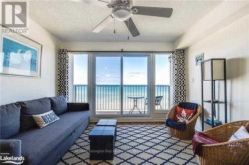 8 - 1064 Tiny Beaches Road S, Tiny, ON - Indoor Photo Showing Living Room