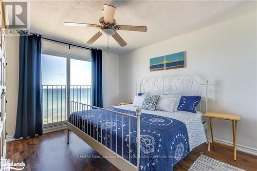 8 - 1064 Tiny Beaches Road S, Tiny, ON - Indoor Photo Showing Bedroom