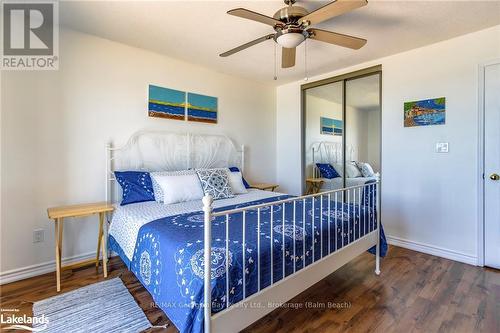 8 - 1064 Tiny Beaches Road S, Tiny, ON - Indoor Photo Showing Bedroom