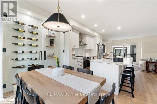 8 Bru-Lor Lane, Orillia, ON - Indoor Photo Showing Dining Room