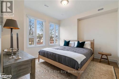 8 Bru-Lor Lane, Orillia, ON - Indoor Photo Showing Bedroom