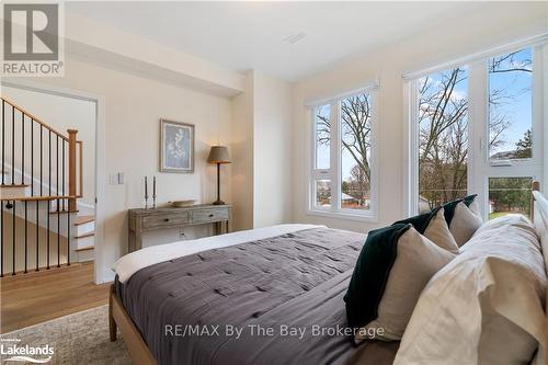 8 Bru-Lor Lane, Orillia, ON - Indoor Photo Showing Bedroom