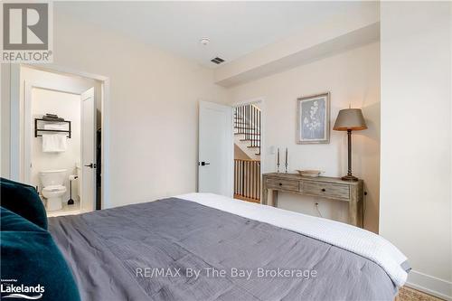 8 Bru-Lor Lane, Orillia, ON - Indoor Photo Showing Bedroom