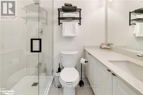 8 Bru-Lor Lane, Orillia, ON - Indoor Photo Showing Bathroom