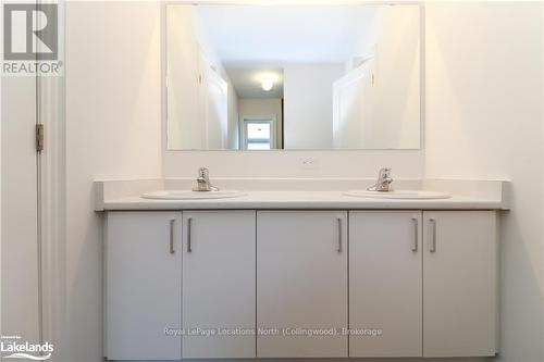 11 Amber Drive, Wasaga Beach, ON - Indoor Photo Showing Bathroom