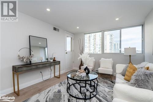 608 - 75 Ellen Street, Barrie (City Centre), ON - Indoor Photo Showing Living Room