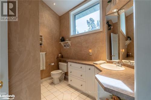 2612 Baguley Road, Severn (Port Severn), ON - Indoor Photo Showing Bathroom