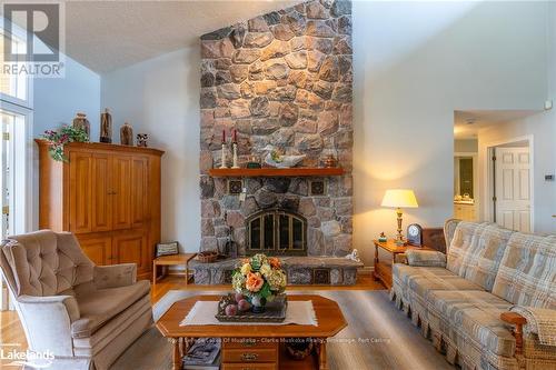 2612 Baguley Road, Severn (Port Severn), ON - Indoor Photo Showing Living Room With Fireplace