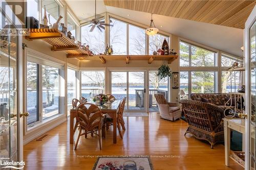 2612 Baguley Road, Severn (Port Severn), ON - Indoor Photo Showing Dining Room