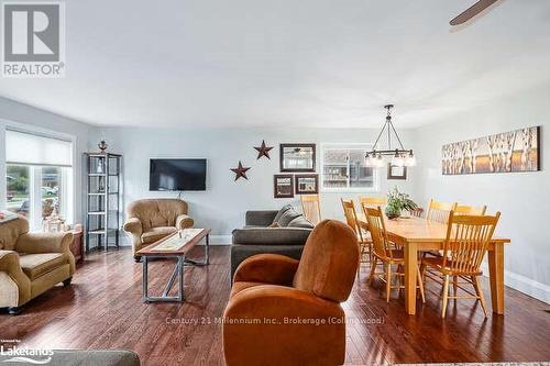 96 Lockhart Road, Collingwood, ON - Indoor Photo Showing Living Room