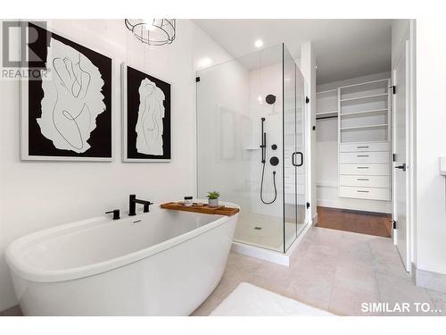 Ensuite with built-in drawers in Walk-in Closet - 9201 Okanagan Centre Road W Unit# 5, Lake Country, BC - Indoor Photo Showing Bathroom