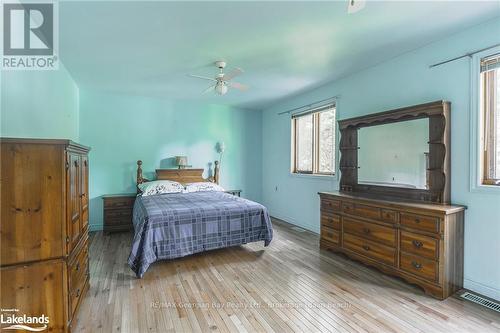 49 Third Street, Tiny, ON - Indoor Photo Showing Bedroom