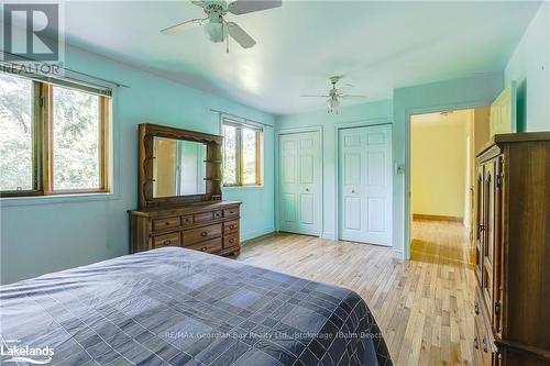 49 Third Street, Tiny, ON - Indoor Photo Showing Bedroom