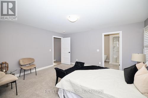 43 Homestead Way, Thorold (560 - Rolling Meadows), ON - Indoor Photo Showing Bedroom