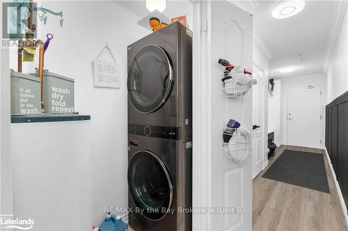 201 - 112 Simcoe Road, Bradford West Gwillimbury (Bradford), ON - Indoor Photo Showing Laundry Room