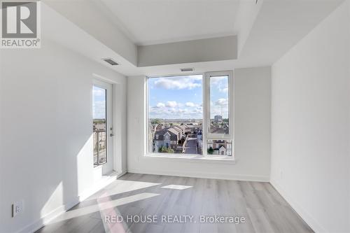 613 - 1440 Clarriage Court, Milton, ON - Indoor Photo Showing Other Room