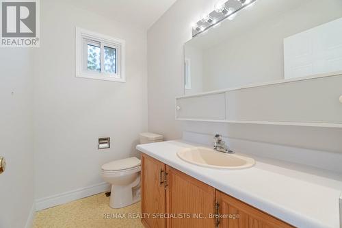 1332 Quinpool Court, Mississauga, ON - Indoor Photo Showing Bathroom